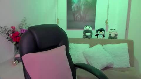 Mariana Lopez online show from 21, 2, 2025