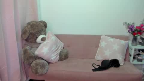 Mariana Lopez online show from 11, 3, 2025