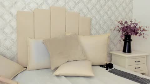 Mariana online show from 12, 2, 2025