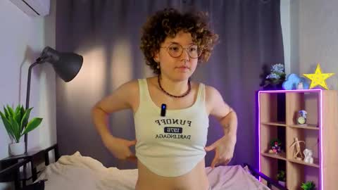 Snapshot of marianasica chatting on 26, 11, 2025 Mariana online show from 26, 11, 2025