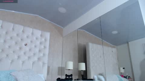 la crespa x online show from 16, 4, 2026