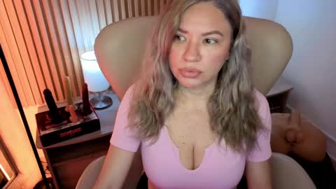 Marian Love  online show from 25, 9, 2025