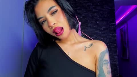 Snapshot of marianne__ chatting on 6, 2, 2026 M A R I A N E online show from 6, 2, 2026