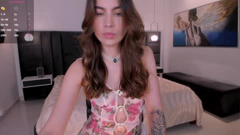 Marianne  online show from 6, 2, 2025