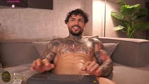 Snapshot of mariano_costa chatting on 25, 6, 2026 Mariano Costa online show from 25, 6, 2026