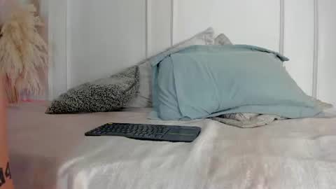 Maria Pettit online show from 8, 7, 2026