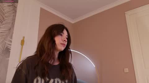 Marie LEAVE YOUR  WITH ME online show from 3, 5, 2026