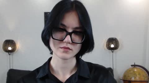 Marie Fitch online show from 14, 11, 2025