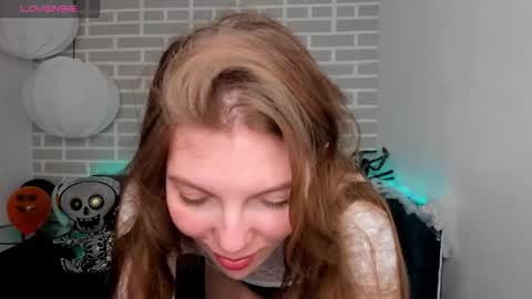 Snapshot of marie_reyes_ chatting on 21, 10, 2025 Mary 3 online show from 21, 10, 2025