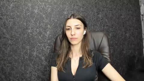 Snapshot of marielleanker chatting on 23, 9, 2025 marielleanker online show from 23, 9, 2025