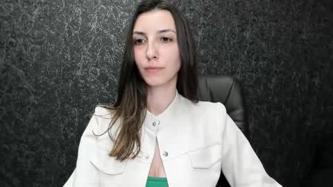 Snapshot of marielleanker chatting on 8, 10, 2025 marielleanker online show from 8, 10, 2025