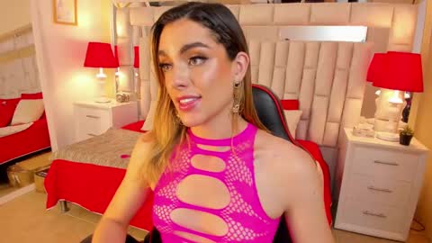 mariiahneedles online show from 16, 1, 2025