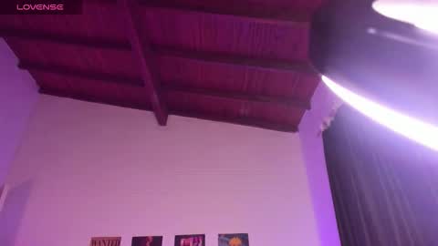 Snapshot of mariiana_hasper chatting on 11, 10, 2025 Mariana Hasper online show from 11, 10, 2025