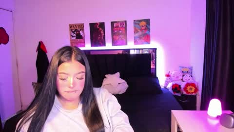Mariana Hasper online show from 5, 3, 2026