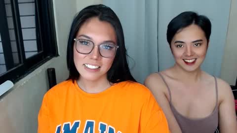 Snapshot of marikosue01 chatting on 1, 2, 2025 marikosue online show from 1, 2, 2025