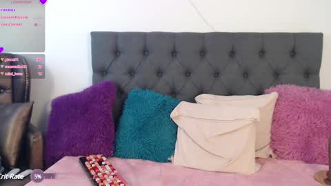 Paula Maria online show from 25, 1, 2025