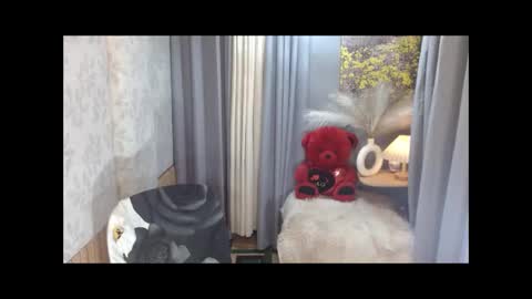 Snapshot of mariposa_911 chatting on 22, 4, 2026 LEAH online show from 22, 4, 2026