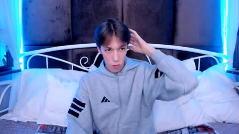 Mark online show from 4, 10, 2025