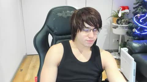 Snapshot of mark_piers chatting on 17, 12, 2025 mark online show from 17, 12, 2025