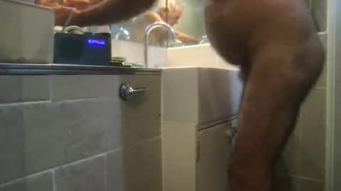 Snapshot of marklondonguy2023 chatting on 13, 10, 2025 marklondonguy2023 online show from 13, 10, 2025