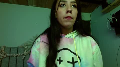 Snapshot of maroval2 chatting on 4, 1, 2025 maroval online show from 4, 1, 2025