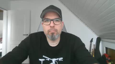 marriedcock1980 online show from 12, 1, 2025