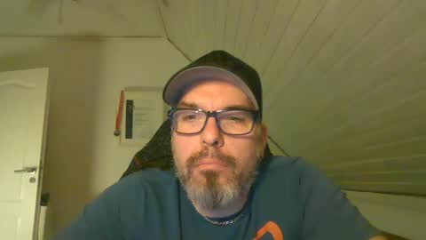 marriedcock1980 online show from 19, 2, 2025