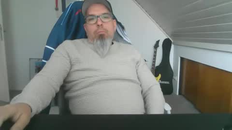 marriedcock1980 online show from 27, 3, 2026