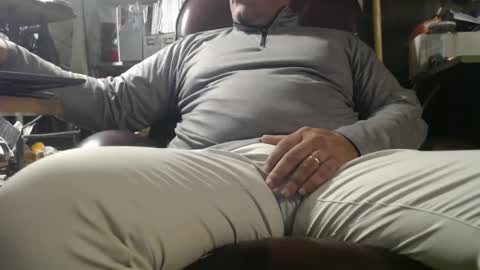 only fans marrieddad19751975 online show from 5, 10, 2025