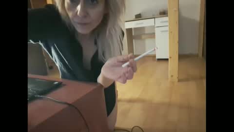 Snapshot of marrygorund chatting on 31, 1, 2025 MaryGoRound online show from 31, 1, 2025