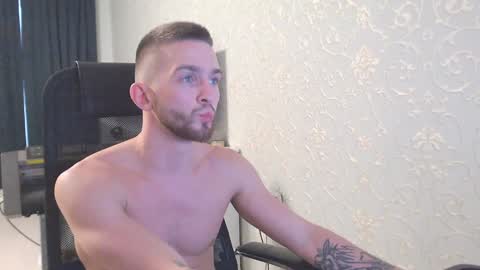 Snapshot of marselle_looker chatting on 12, 1, 2025 Marselle online show from 12, 1, 2025