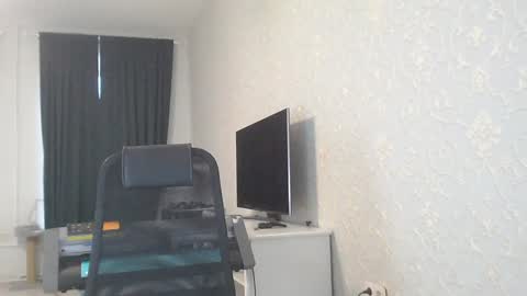 Snapshot of marselle_looker chatting on 2, 2, 2025 Marselle online show from 2, 2, 2025