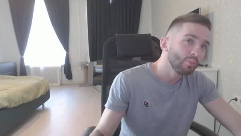 Snapshot of marselle_looker chatting on 7, 2, 2025 Marselle online show from 7, 2, 2025