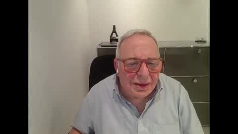 Snapshot of martin_1947 chatting on 17, 12, 2024 martin_1947 online show from 17, 12, 2024