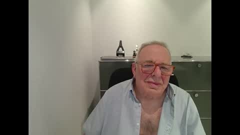 Snapshot of martin_1947 chatting on 12, 9, 2025 martin_1947 online show from 12, 9, 2025