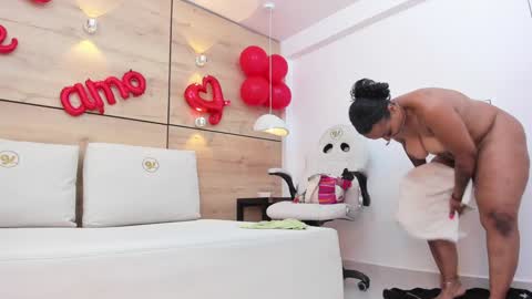 martina touss  online show from 8, 2, 2025