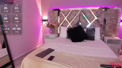 Martina Garcia online show from 4, 3, 2025