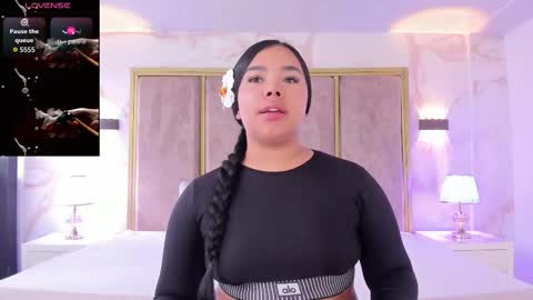 Martina Garcia online show from 11, 11, 2025