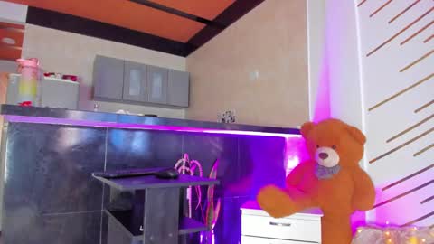 ...  ... online show from 3, 2, 2025