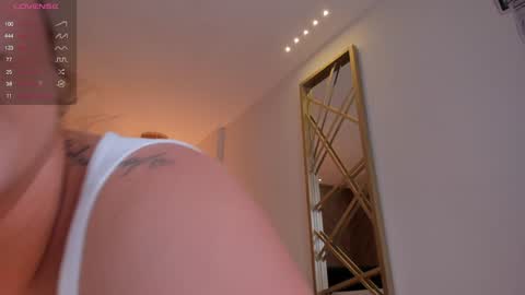 Martinna Bonnet online show from 17, 12, 2024