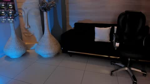 Martinna Bonnet online show from 1, 2, 2025