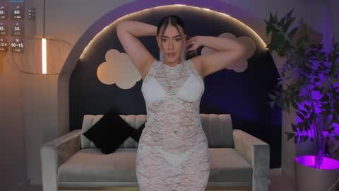 Martinna Bonnet online show from 4, 2, 2025