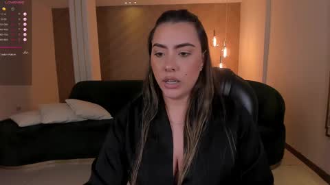 Martinna Bonnet online show from 18, 2, 2025