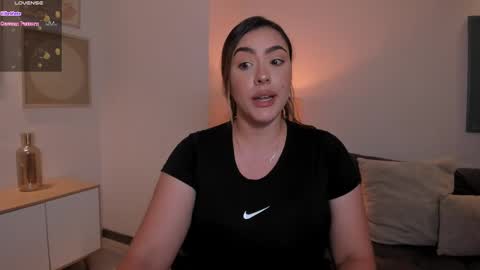 Martinna Bonnet online show from 19, 2, 2025