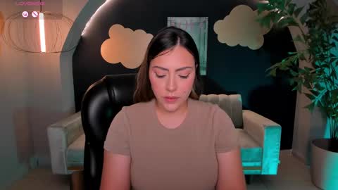 Martinna Bonnet online show from 10, 3, 2025