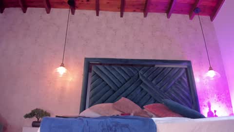 Martina online show from 1, 2, 2025