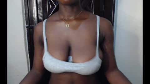 Snapshot of marvelous_pussy chatting on 5, 3, 2025 sonia online show from 5, 3, 2025