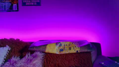     online show from 28, 4, 2026