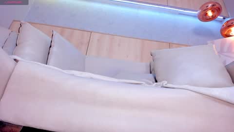   online show from 27, 1, 2025