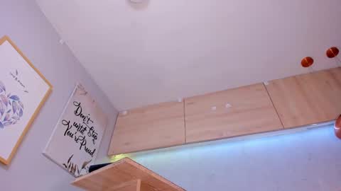   online show from 18, 2, 2025